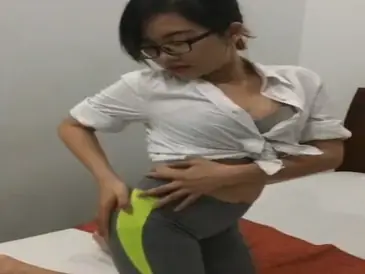 Bokep Indo Cewek Kacamata Seksi Hot Ngentot Viral Streaming Full HD 2025