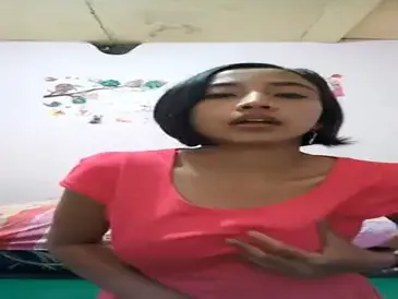 Live Cewek Baju Pink Rambut Pendek Sange, Indo Hot